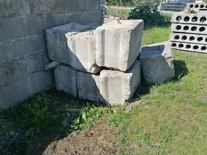 Продам бетонные блоки (1 фото из 1)