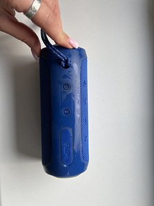 JBL Flip 4 колонка (2 фото из 2)