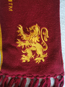 Gryffendor's Scarf, sall (3 foto / 3)