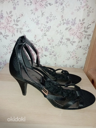 Черные каблуки (размер 40) (фото #2)