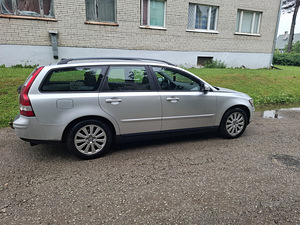Volvo v50 (2 foto / 5)