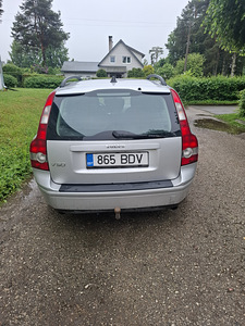 Volvo v50 (3 foto / 5)