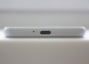 Sony Xperia 10 II (5 foto / 7)