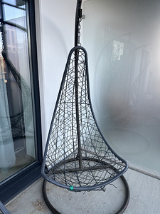 Подвесное кресло (2 фото из 2)