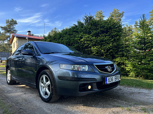 Honda Accord (1 foto / 9)