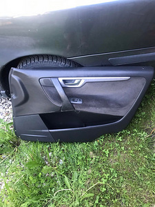 UKSEKARDID VOLVO V70 2003.a (3 foto / 4)