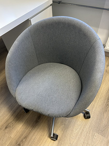 Kirjutuslaud SKRUVSTA IKEA (2 foto / 3)