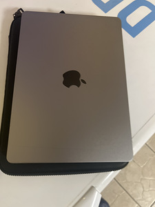 MacBook Air 13 m2 256GB RUS 2023 (2 foto / 3)