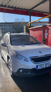 Peugeot 2008 , 2015a (4 foto / 10)