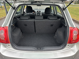 Toyota Auris 2007a. 1.6 bensiin (12 foto / 12)