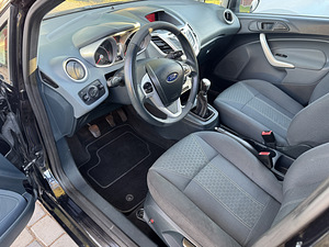 Ford Fiesta 1.6D, 2011a. (8 foto / 15)