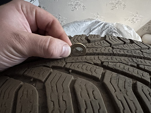 Диски с резиной 235/65 r17 (3 фото из 4)