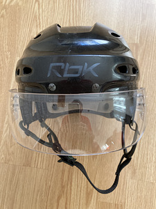 Хоккейный шлем RBK с визором