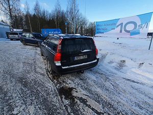 Volvo v70 (4 фото из 5)