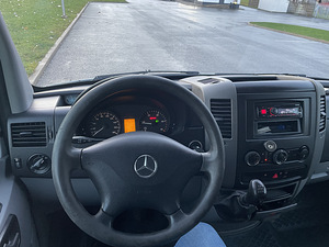 Mercedes Sprinter (6 фото из 10)