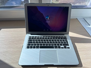MacBook Air 2017 13'' 8GB 128GB (2 foto / 2)