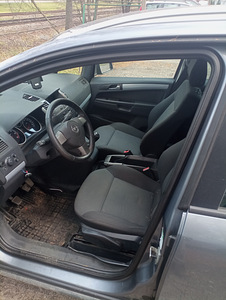 Opel Zafira (6 foto / 7)