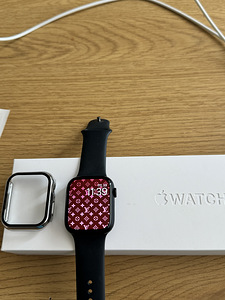 Apple Watch Series 8 45mm LTE (2 foto / 4)