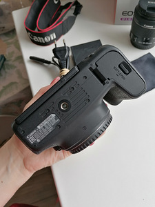 Peegelkaamera Canon 77D Kit komplekt (4 foto / 4)