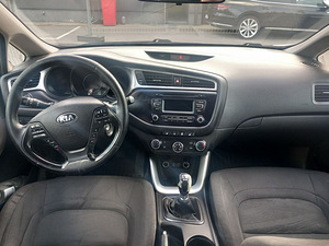 Kia Ceed (5 фото из 7)