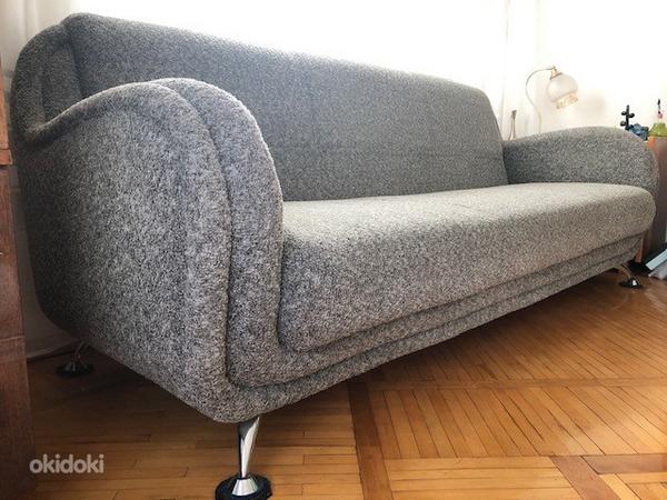 Серый диван-кровать (фото #1)