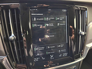 Volvo V90 (8 фото из 15)