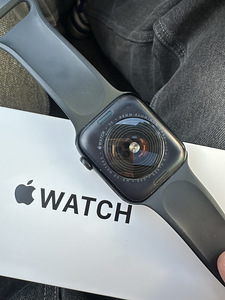 Apple Watch SE 2 (2 фото из 4)
