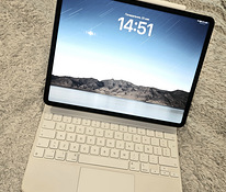 iPad pro 12.9 (5 gen) 512gb + pencil and keyboard