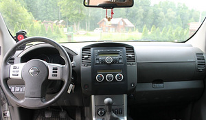 NISSAN PATHFINDER 2.5 2011 (6 foto / 13)