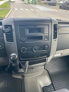 Volkswagen crafter (6 foto / 9)