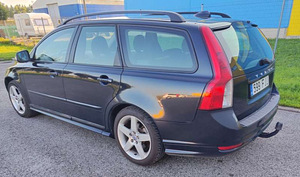 VOLVO V50 R-Design Facelift 1.6 R4 TDI 80kW ручной (3 фото из 7)