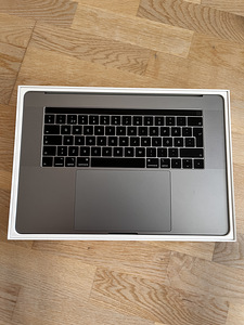 Apple Macbook Pro 2018 15.4" (3 фото из 4)