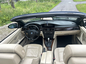 BMW 330d, Kabriolett, 3.0 180kW (11 foto / 15)