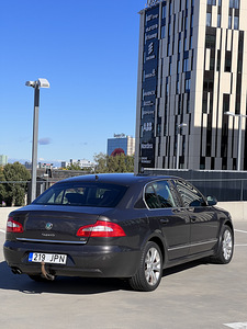 Skoda Superb 1.8 DSG 2009 (7 foto / 15)