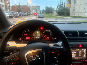 Продам Audi A4 3.0 TDI 150kw Quattro S-line (10 фото из 11)