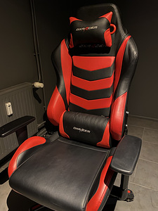 DxRacer Gaming chair (2 foto / 2)