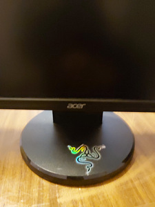 Acer monitor (2 foto / 3)