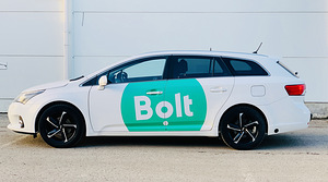 Takso autorent BOLT / Toyota Avensis LPG (2 foto / 3)
