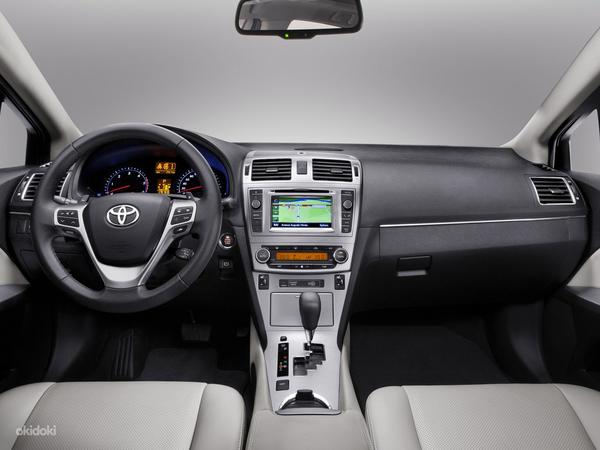 Аренда автомобиля в такси BOLT / Toyota Avensis LPG (фото #3)