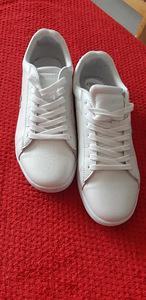 Обувь Guess, Lakoste (8 фото из 8)