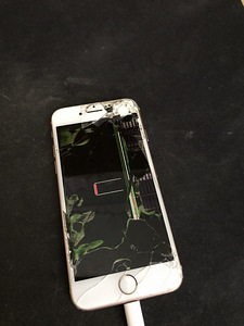 iPhone 8 на запчасти. (2 фото из 2)