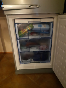 Холодильник BEKO (2 фото из 3)