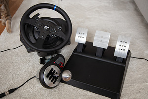 Thrustmaster T300RS GT + руль TH8A + шифтер (1 фото из 7)