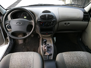 Lada Kalina 1.6 66kw (8 foto / 14)