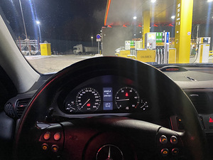 Продается. Mercedes-Benz c320 v6. 165kw (5 фото из 10)