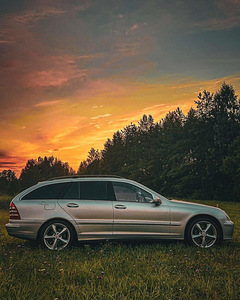 Продается mercedes-benz c320 (7 фото из 11)
