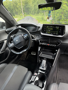 Müün autot Peugeot 2008! Auto müümine Peugeot 2008! (6 foto / 9)