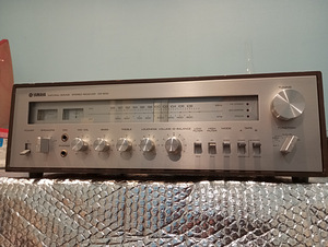 Yamaha CR-600 (2 фото из 10)