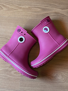 Резиновые сапоги crocs w4 (1 фото из 2)