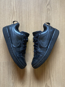 Кроссовки Nike размер 35,5 (2 фото из 2)